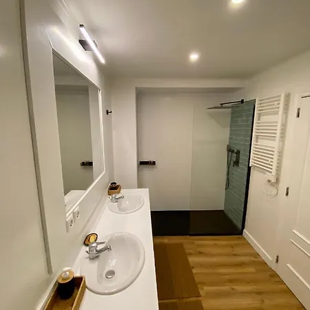 Bairro Alto Aloja * Lisbon