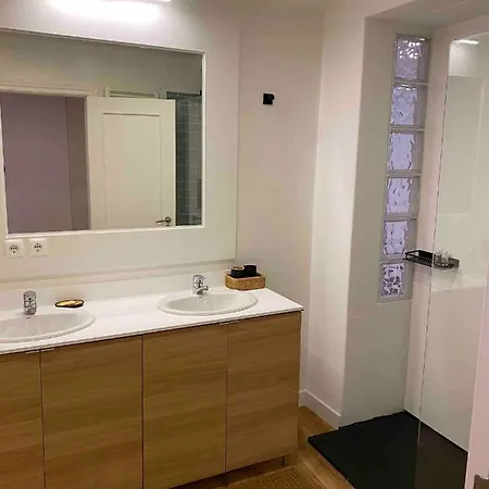 Bairro Alto Aloja * ליסבון